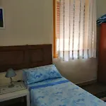 La Casa Sul Corso 게스트하우스 아라고나